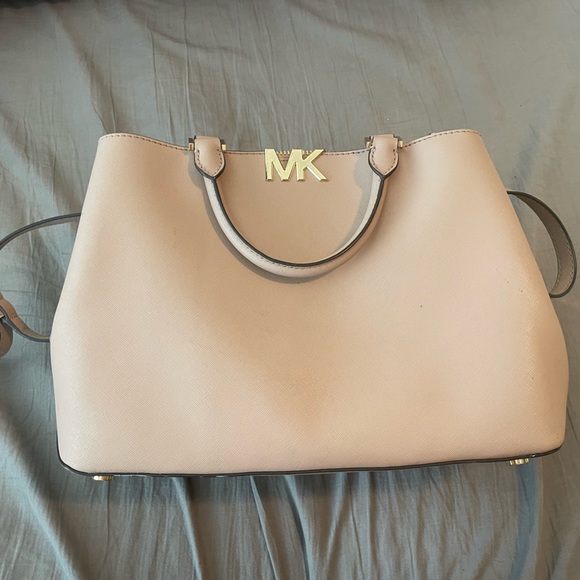 Michael Kors purse - Picture 1 of 3